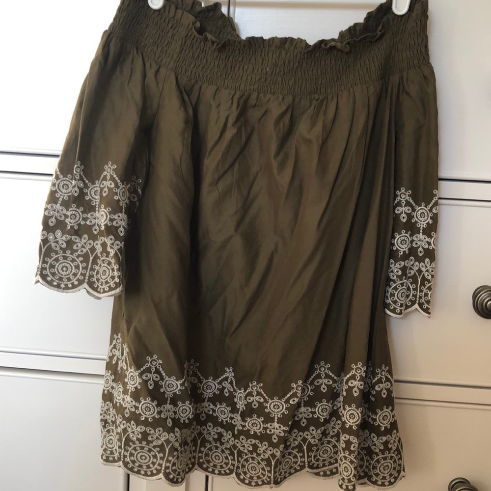 abercrombie off the shoulder top